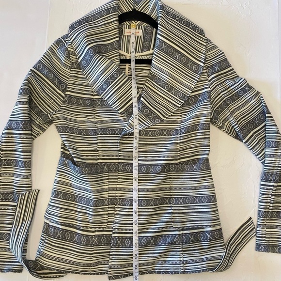 MIA Melon Wrap Short Trench Jacket. Aztec Print - Picture 12 of 13